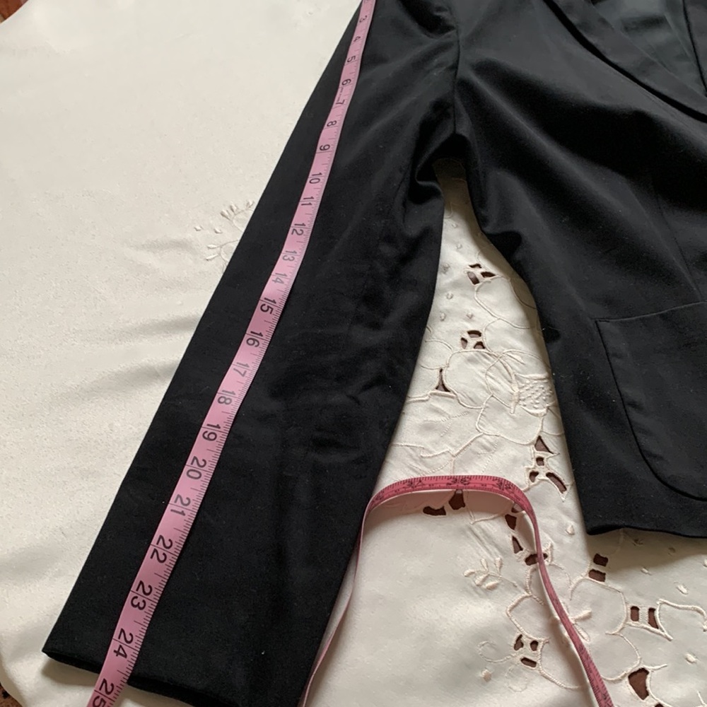 Basic Black Jacket - Picture 10 of 11